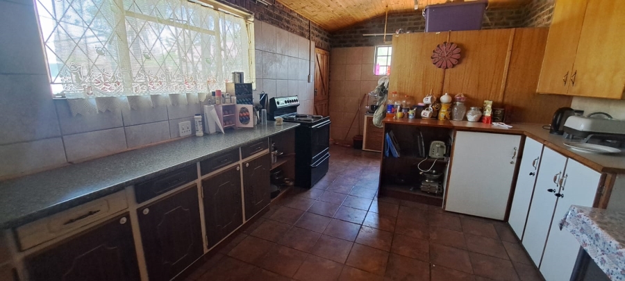 6 Bedroom Property for Sale in Schweizer Reneke North West